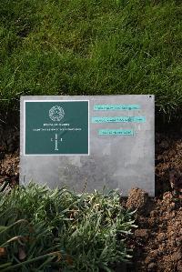 Canada Farm Cemetery - Blackburn, H